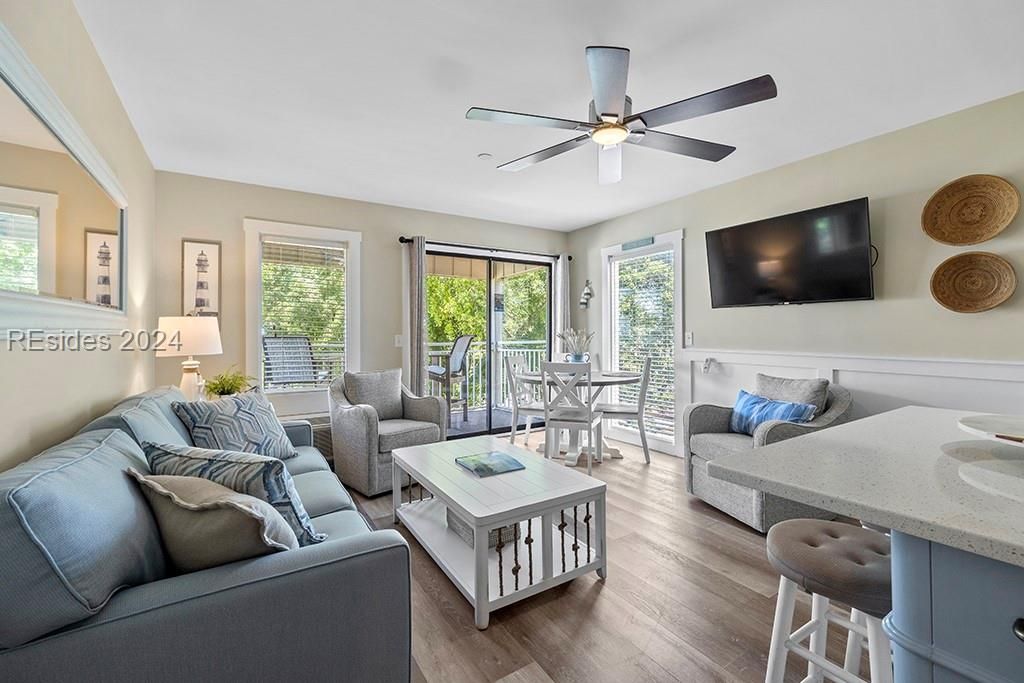 43 S Forest Beach Drive Unit: 321