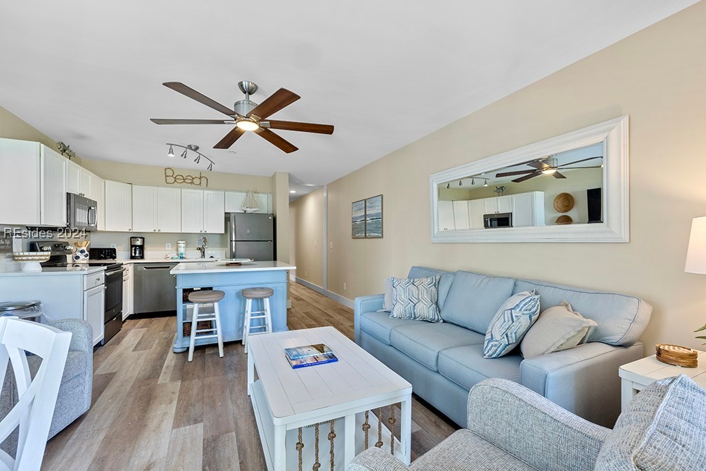 43 S Forest Beach Drive Unit: 321