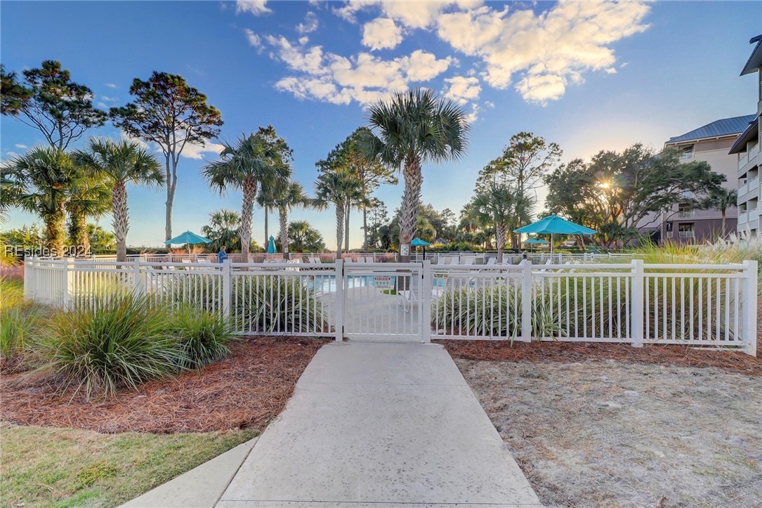 43 S Forest Beach Drive Unit: 321
