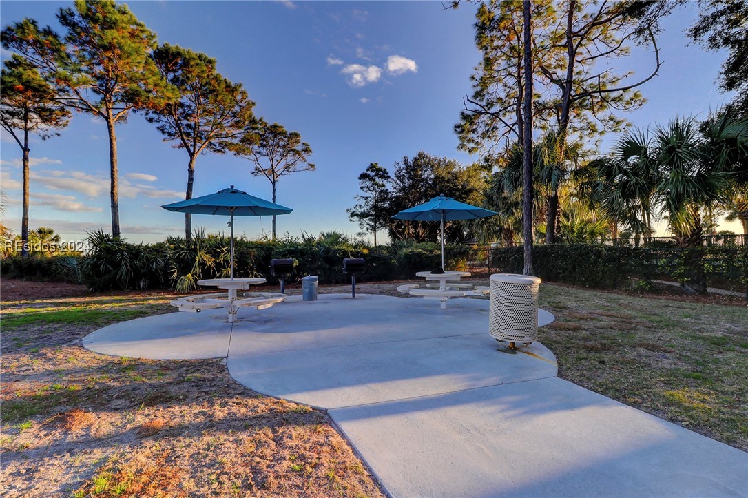 43 S Forest Beach Drive Unit: 321