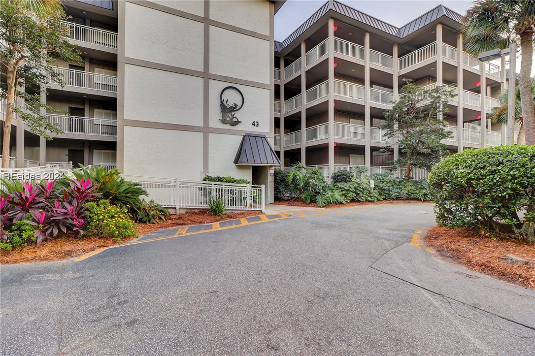 43 S Forest Beach Drive Unit: 321