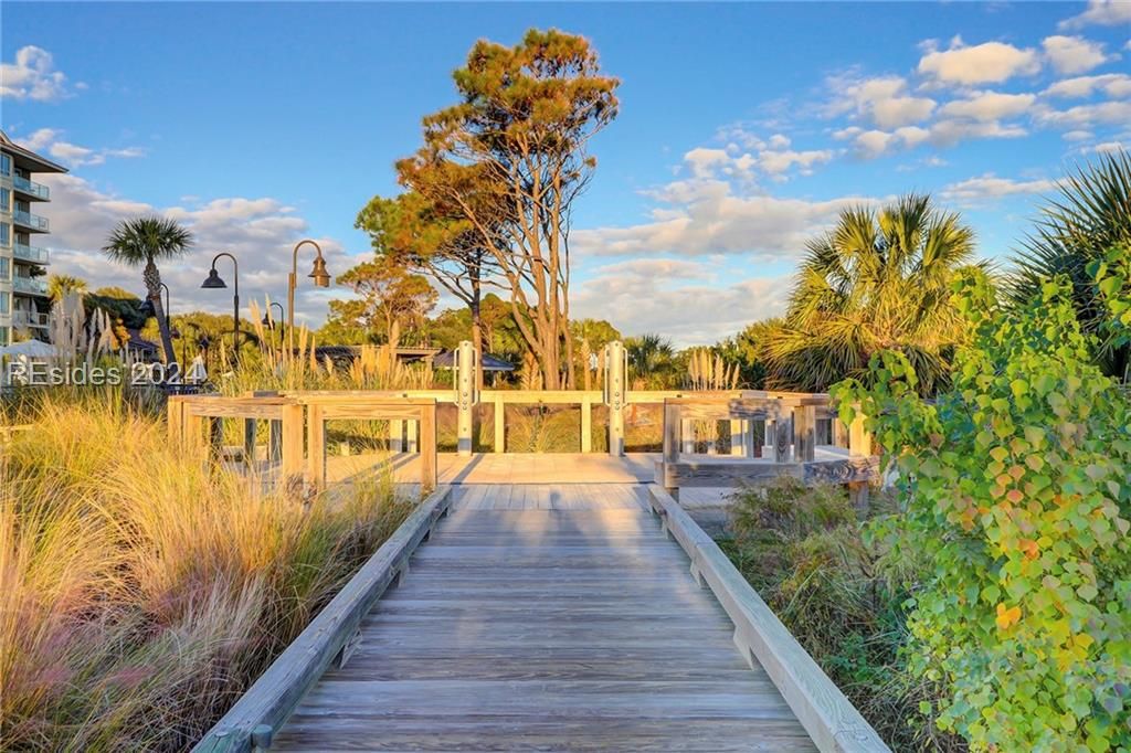 43 S Forest Beach Drive Unit: 321