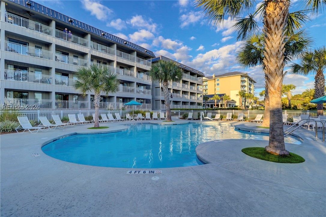 43 S Forest Beach Drive Unit: 321