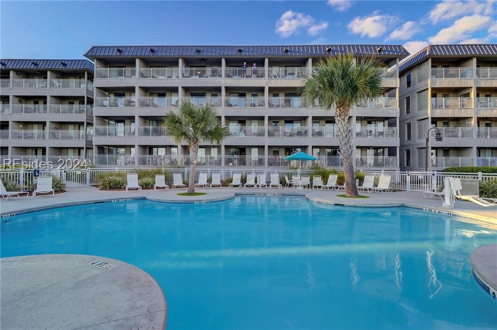 43 S Forest Beach Drive Unit: 321