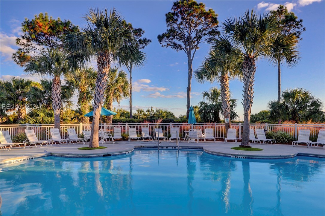 43 S Forest Beach Drive Unit: 321