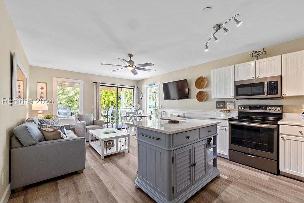 43 S Forest Beach Drive Unit: 321