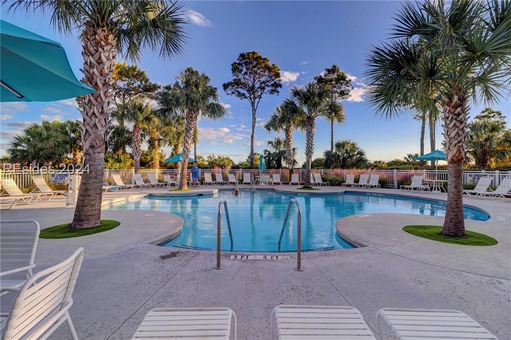 43 S Forest Beach Drive Unit: 321