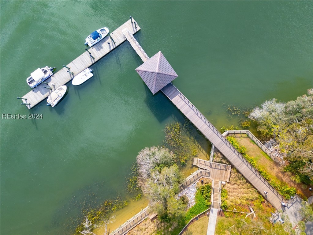 33 B Guerrard Street