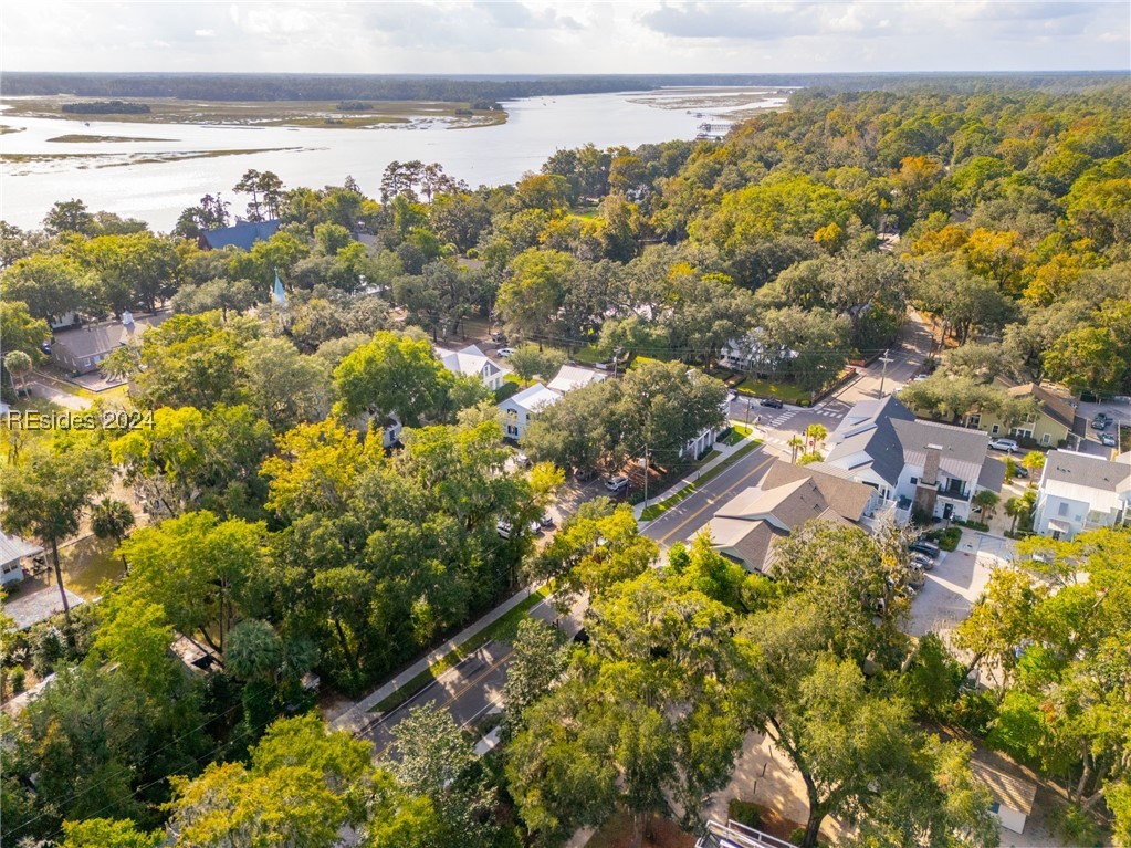 33 B Guerrard Street