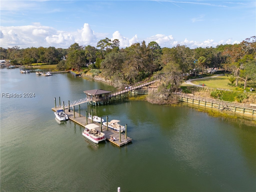 33 B Guerrard Street