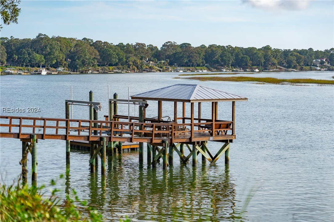 33 B Guerrard Street