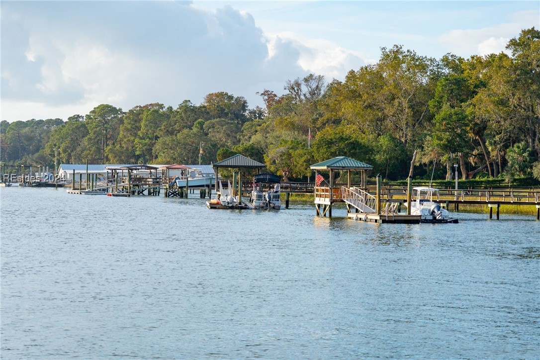 33 B Guerrard Street