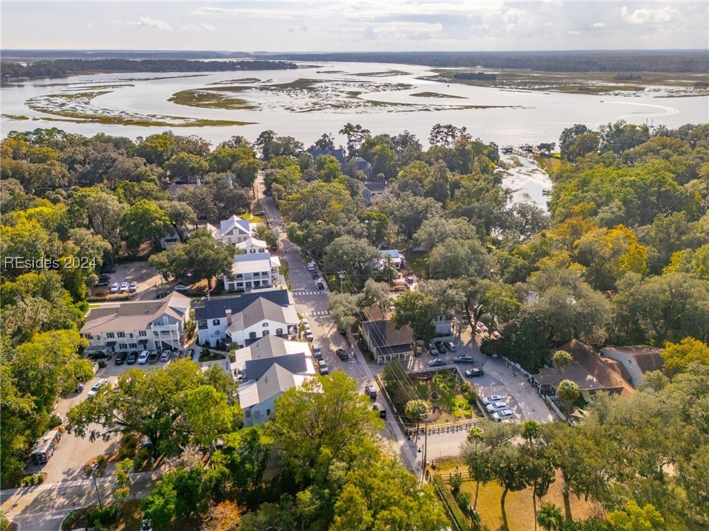 33 B Guerrard Street