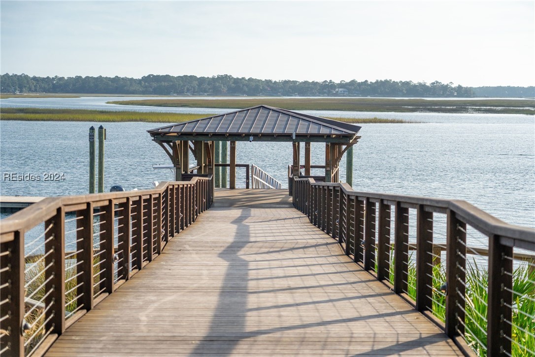 33 B Guerrard Street