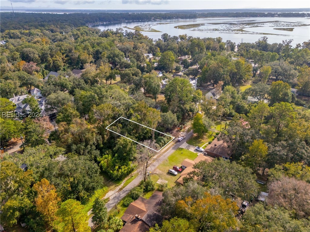 33 B Guerrard Street