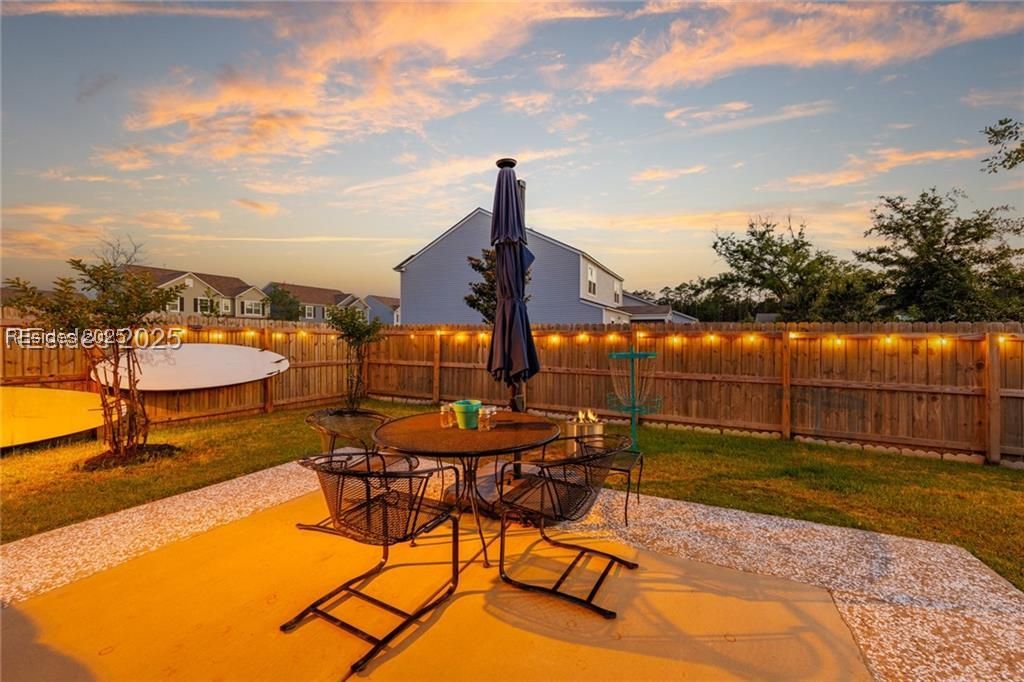 893 Danner Dr