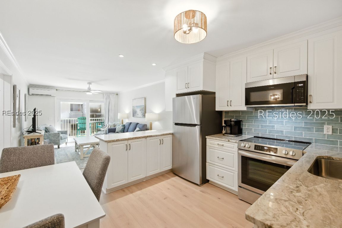 15 Forest Beach Drive Unit: 3B