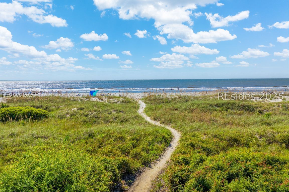 15 Forest Beach Drive Unit: 3B