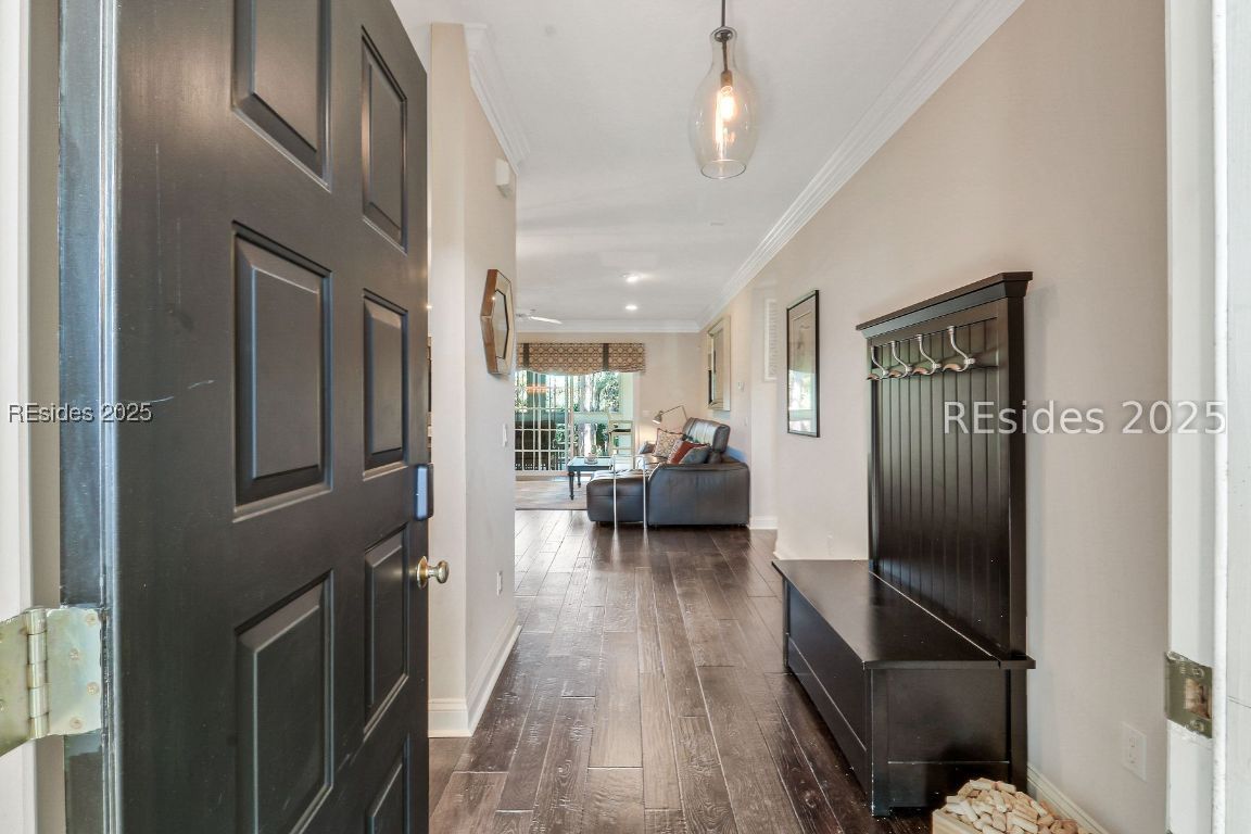 5 Crescent Point Drive Unit: 5B