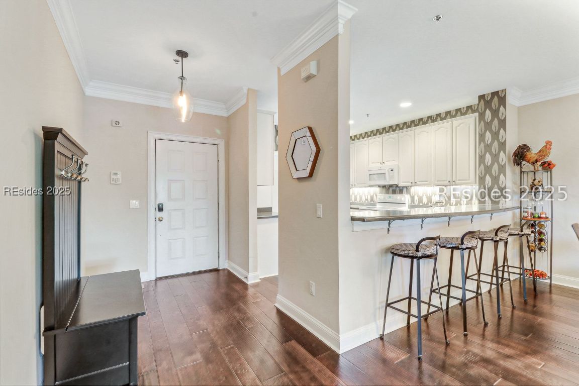 5 Crescent Point Drive Unit: 5B