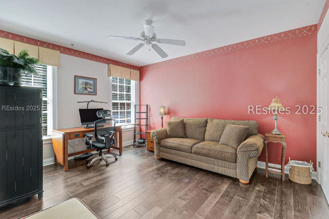 5 Crescent Point Drive Unit: 5B