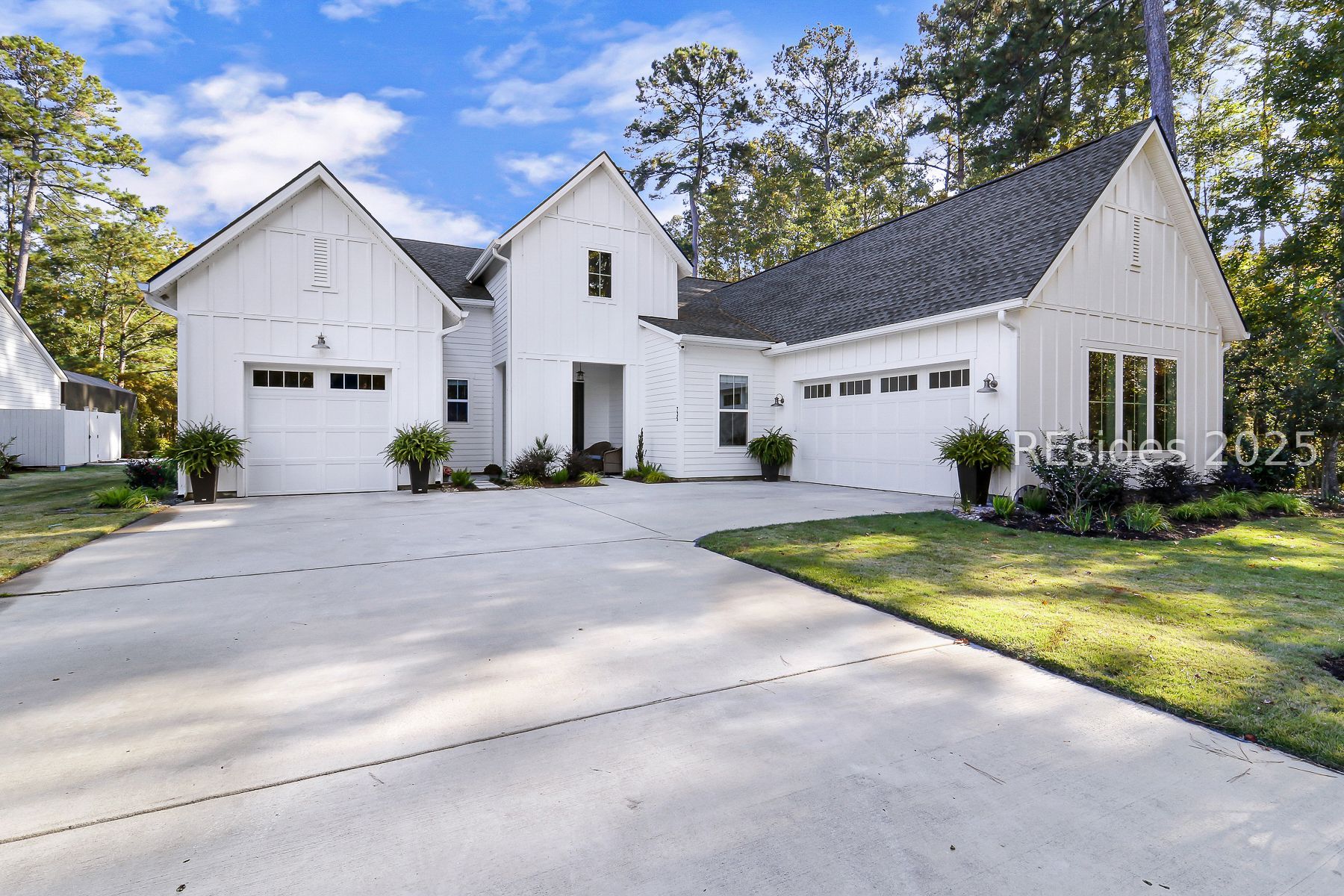 735 Firethorn Lane