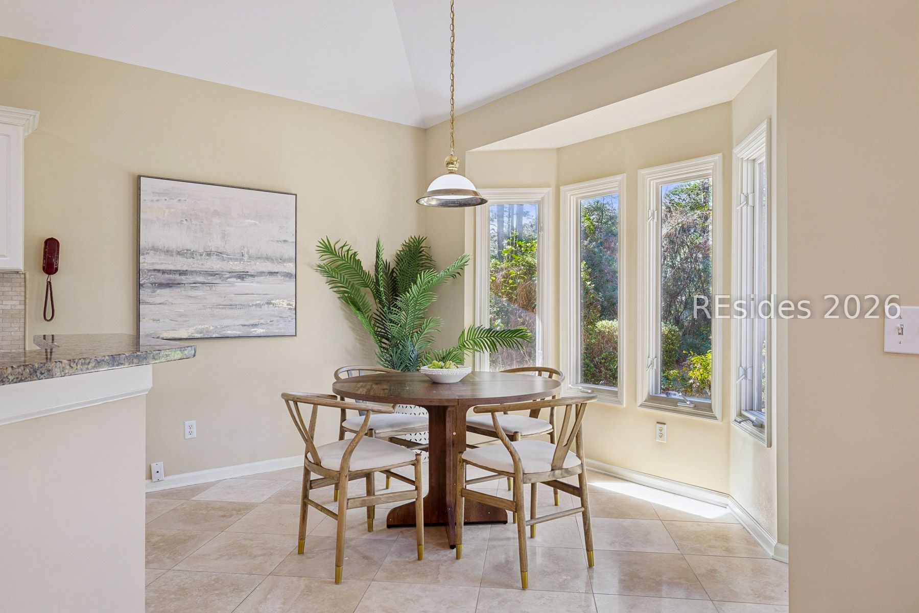 2 Hummingbird Court