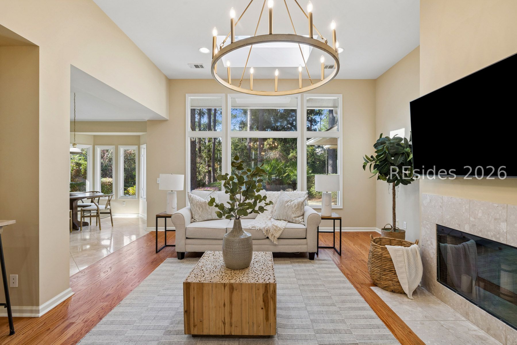 2 Hummingbird Court