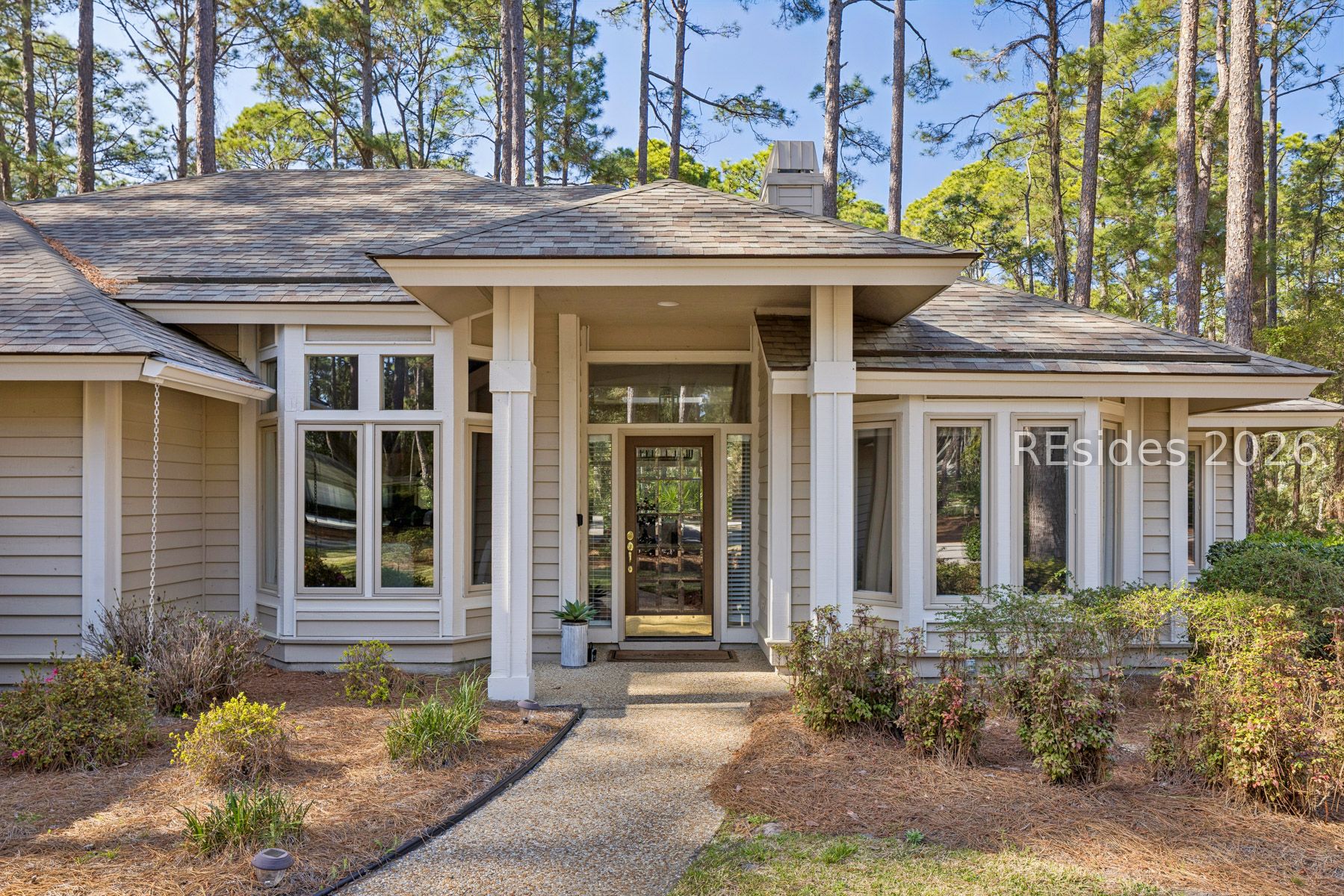 2 Hummingbird Court