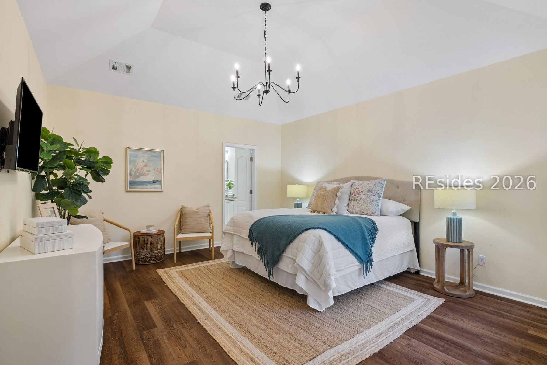 2 Hummingbird Court
