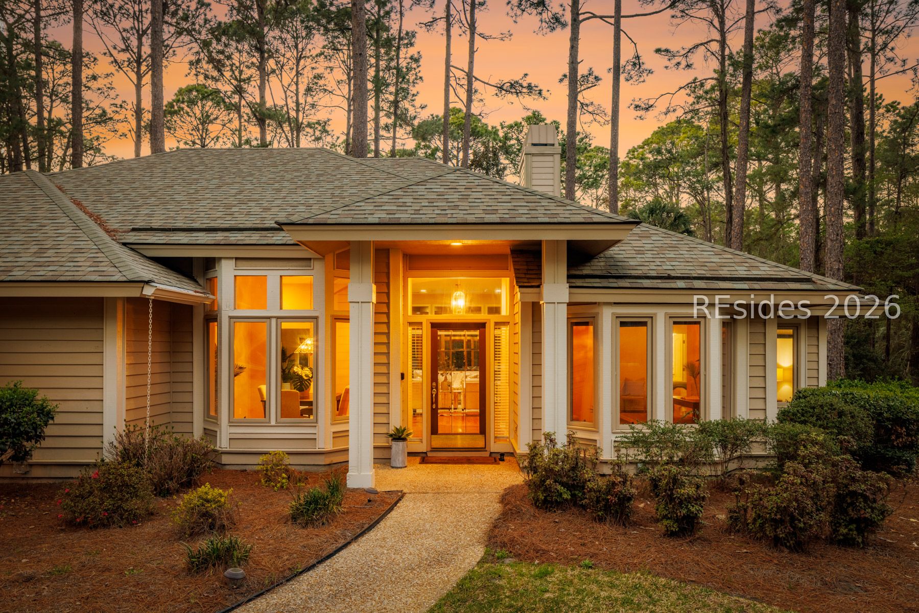 2 Hummingbird Court