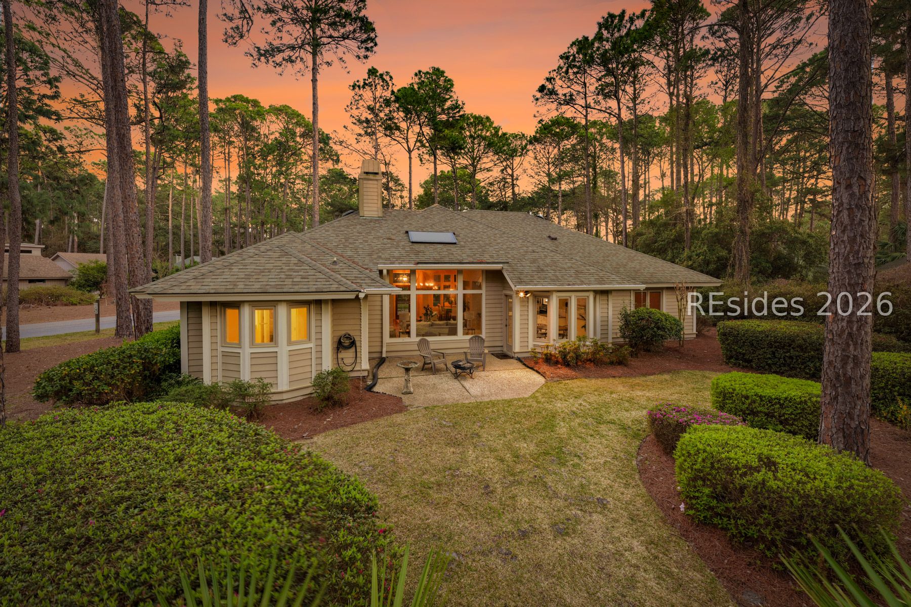 2 Hummingbird Court