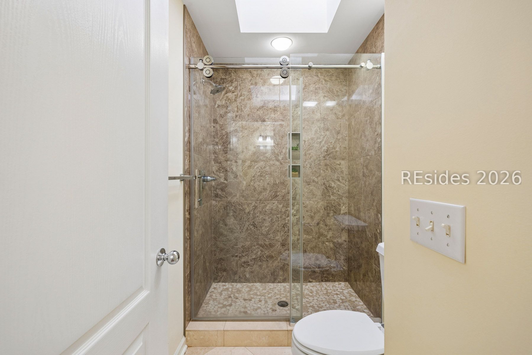 2 Hummingbird Court