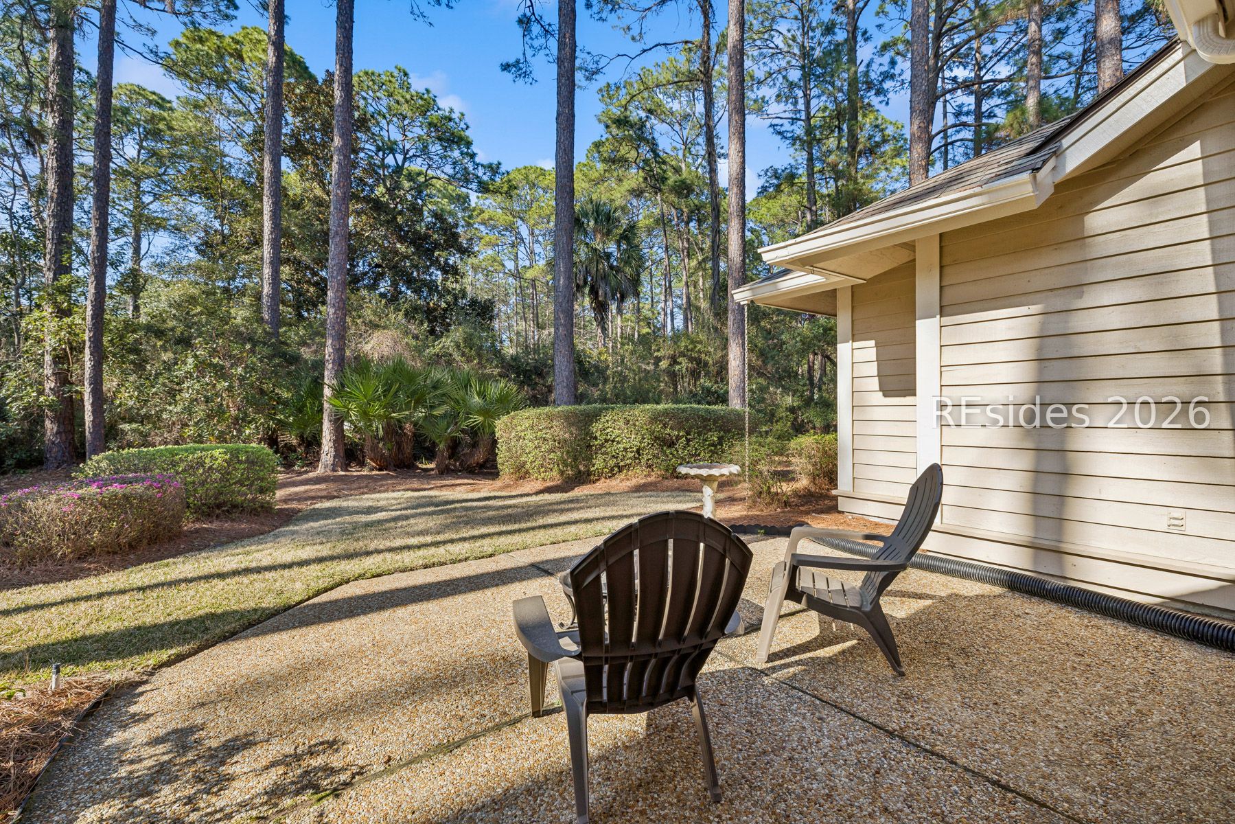 2 Hummingbird Court