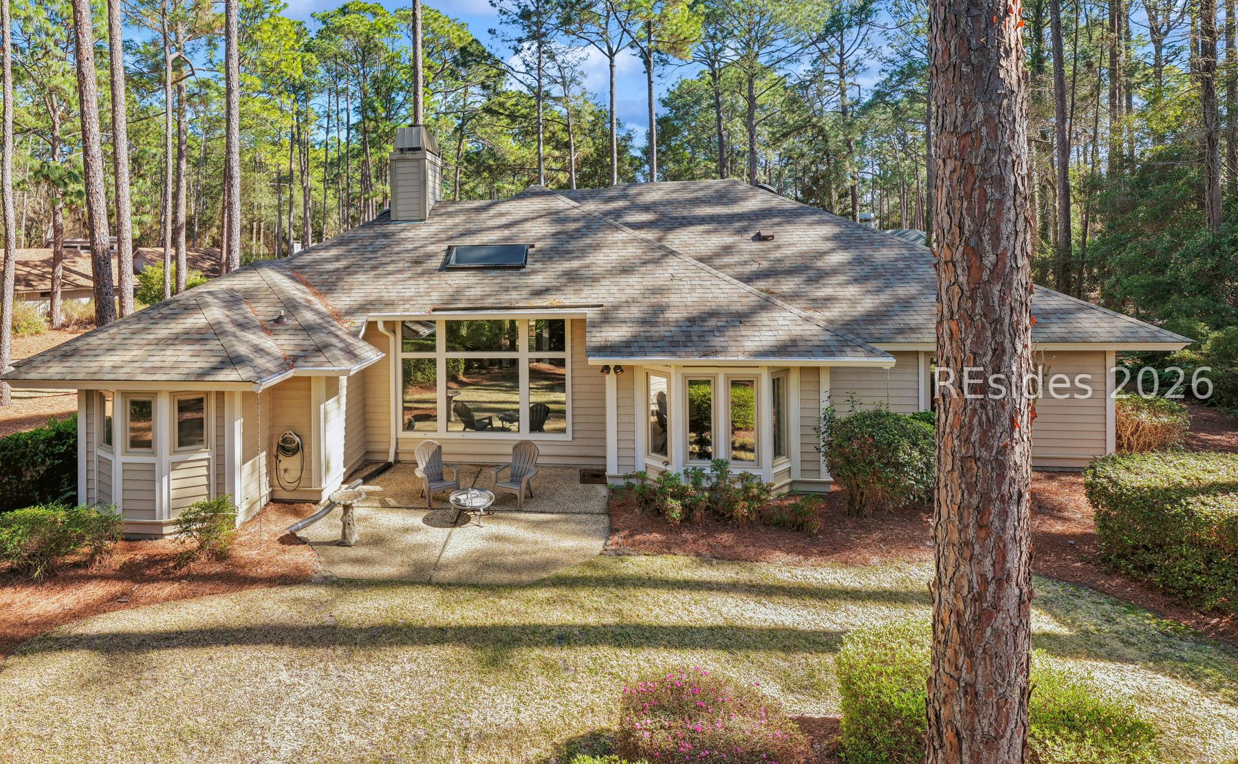 2 Hummingbird Court
