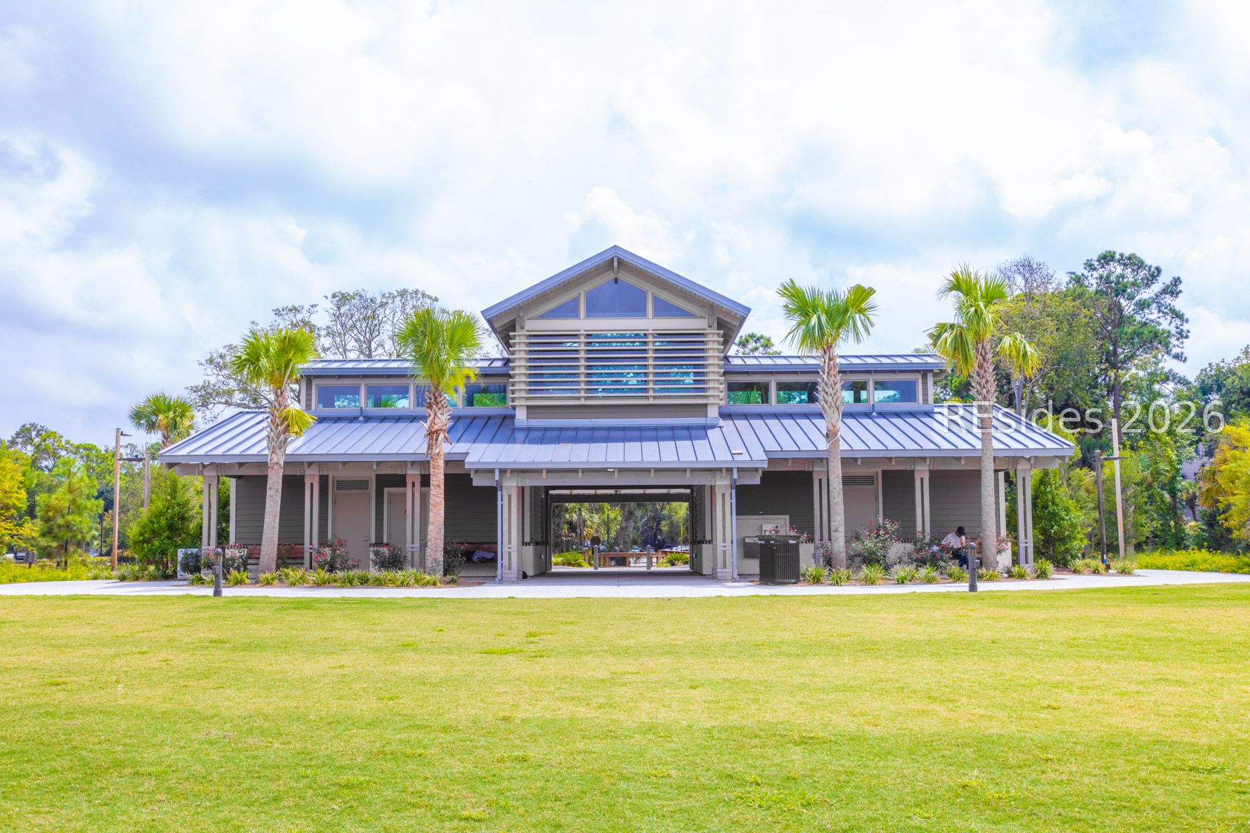 15 S Forest Beach Drive Unit: 3B