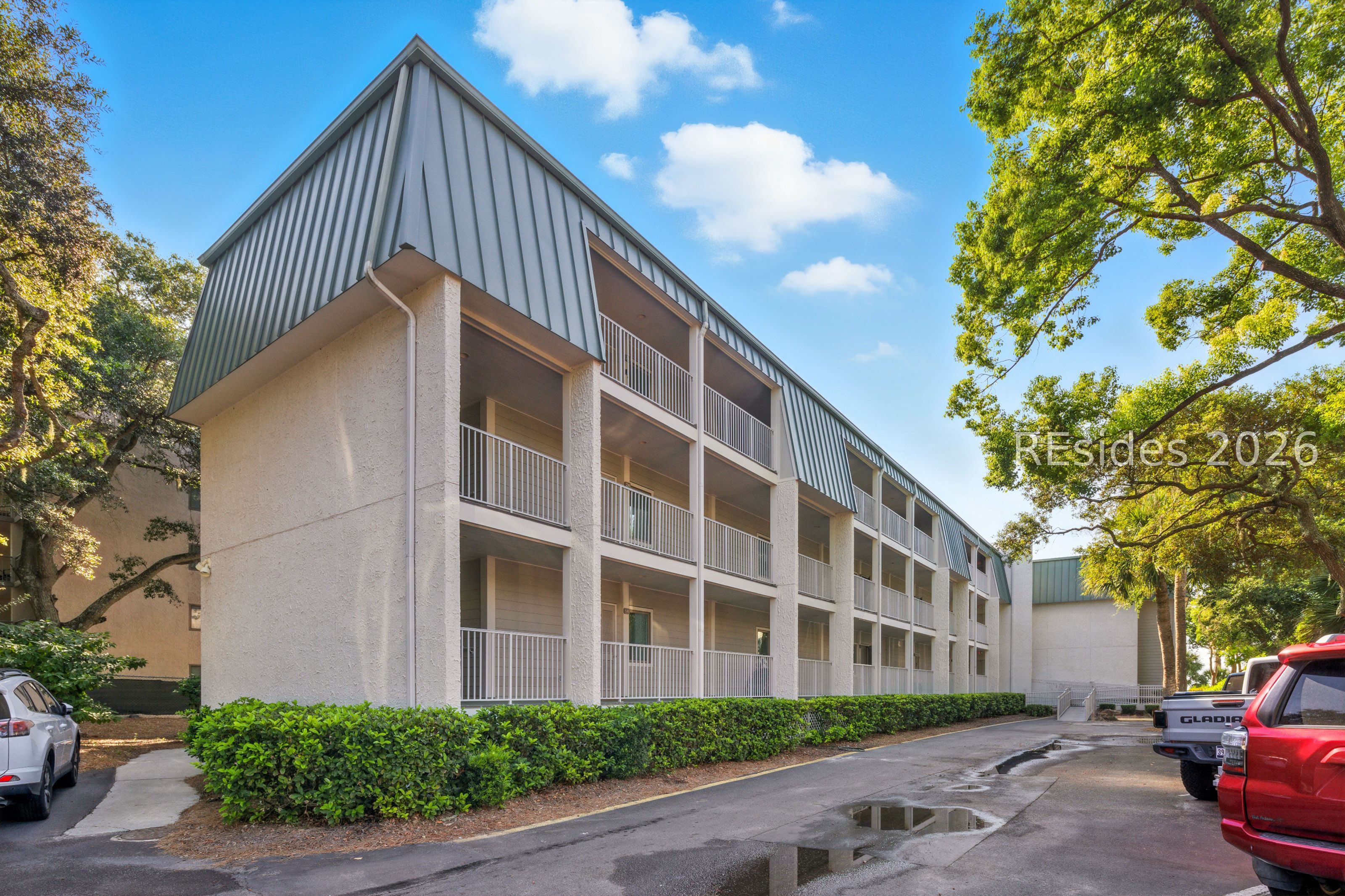 15 S Forest Beach Drive Unit: 3B