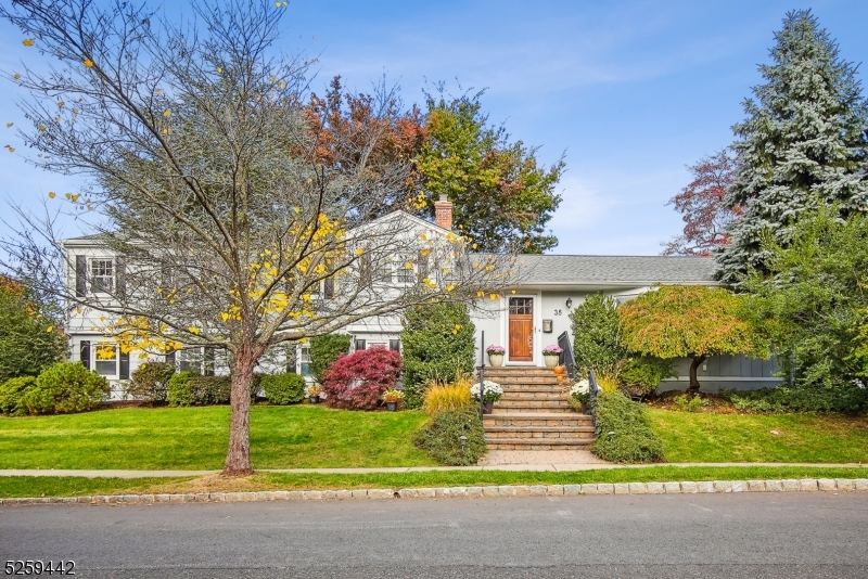 35 Southern Slope Dr