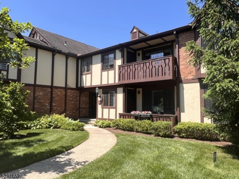3 Avon Ct C
