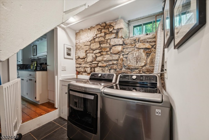 92 Pleasant Hill Rd