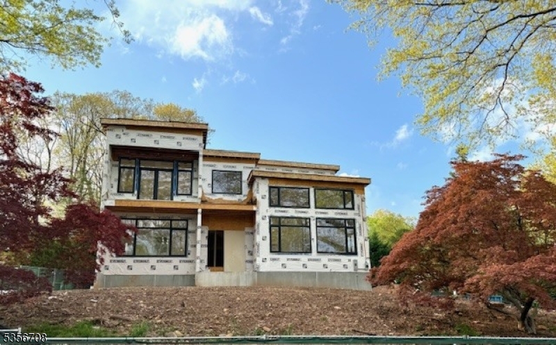 6 Cambridge Dr