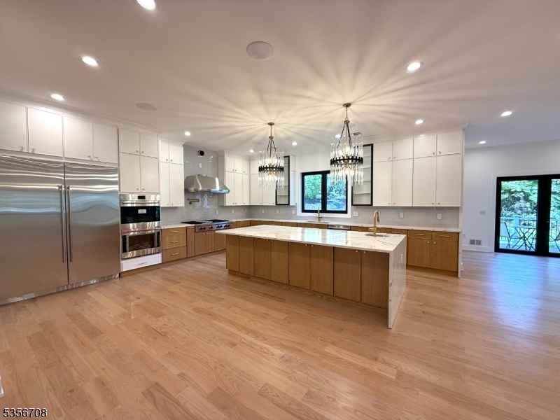 6 Cambridge Dr