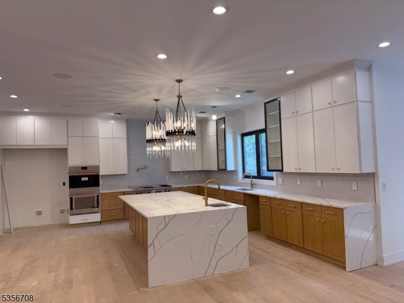 6 Cambridge Dr