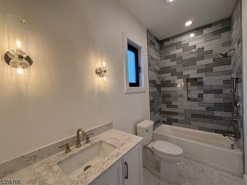 6 Cambridge Dr