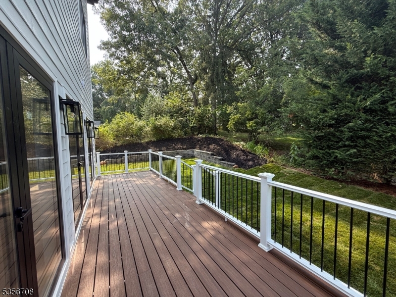 6 Cambridge Dr