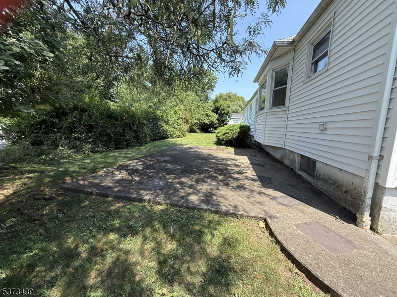 40 Oval Rd