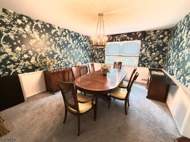 40 Oval Rd