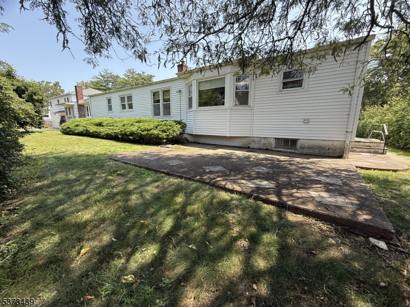 40 Oval Rd