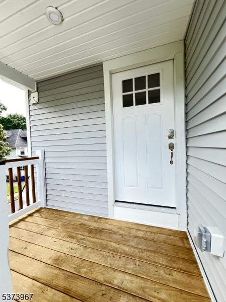20 Van Dyke Pl
