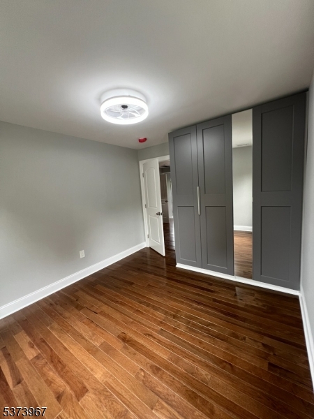 20 Van Dyke Pl